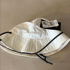 Vans White  Bucket Hat